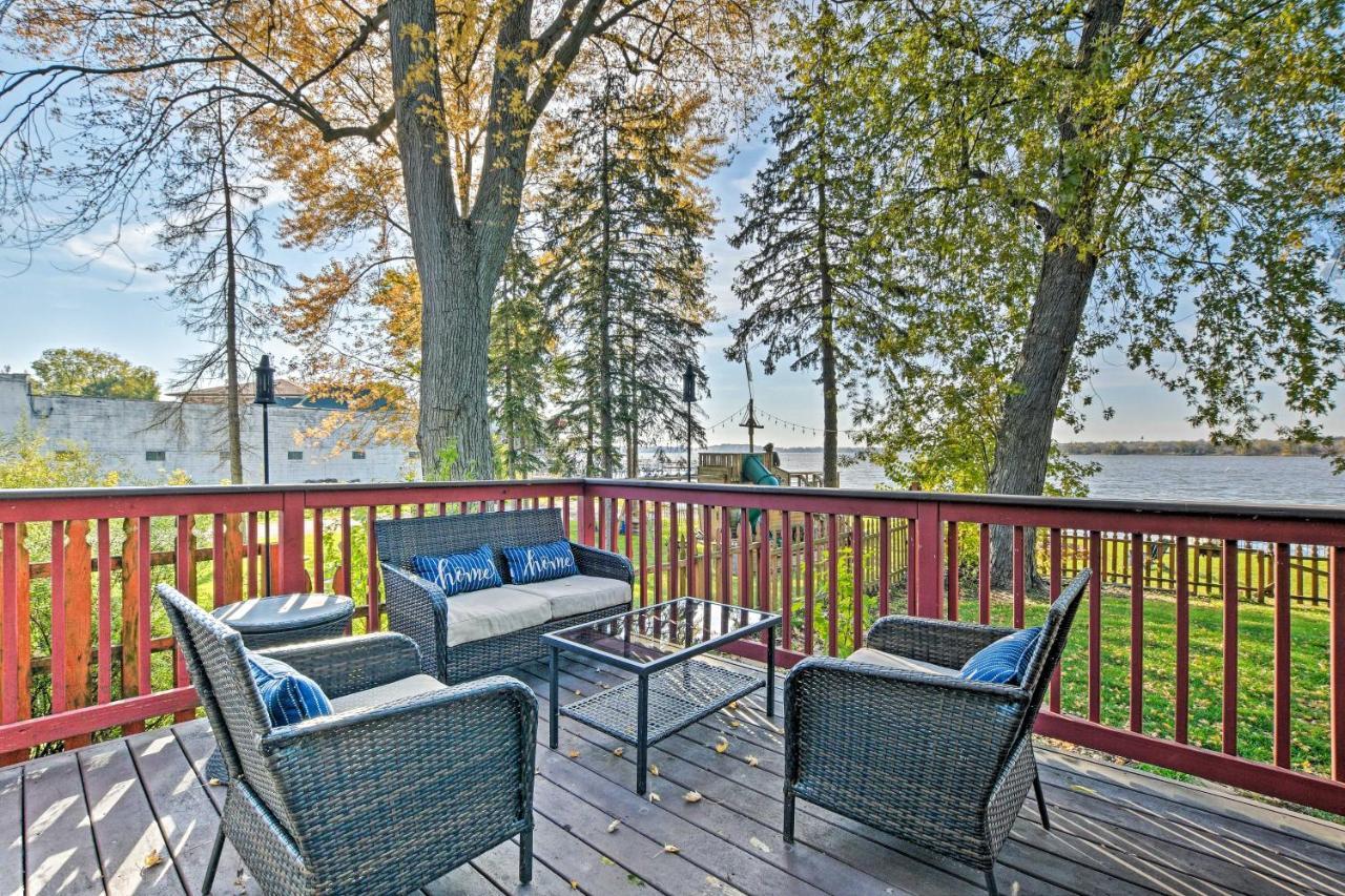 Lakefront Home With Game Room, Theater And Dock! Fox Lake Екстериор снимка